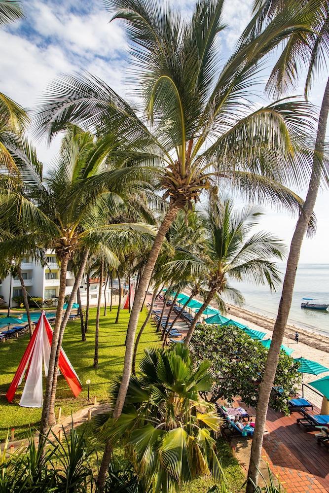 Bamburi Beach Hotel ภายนอก รูปภาพ